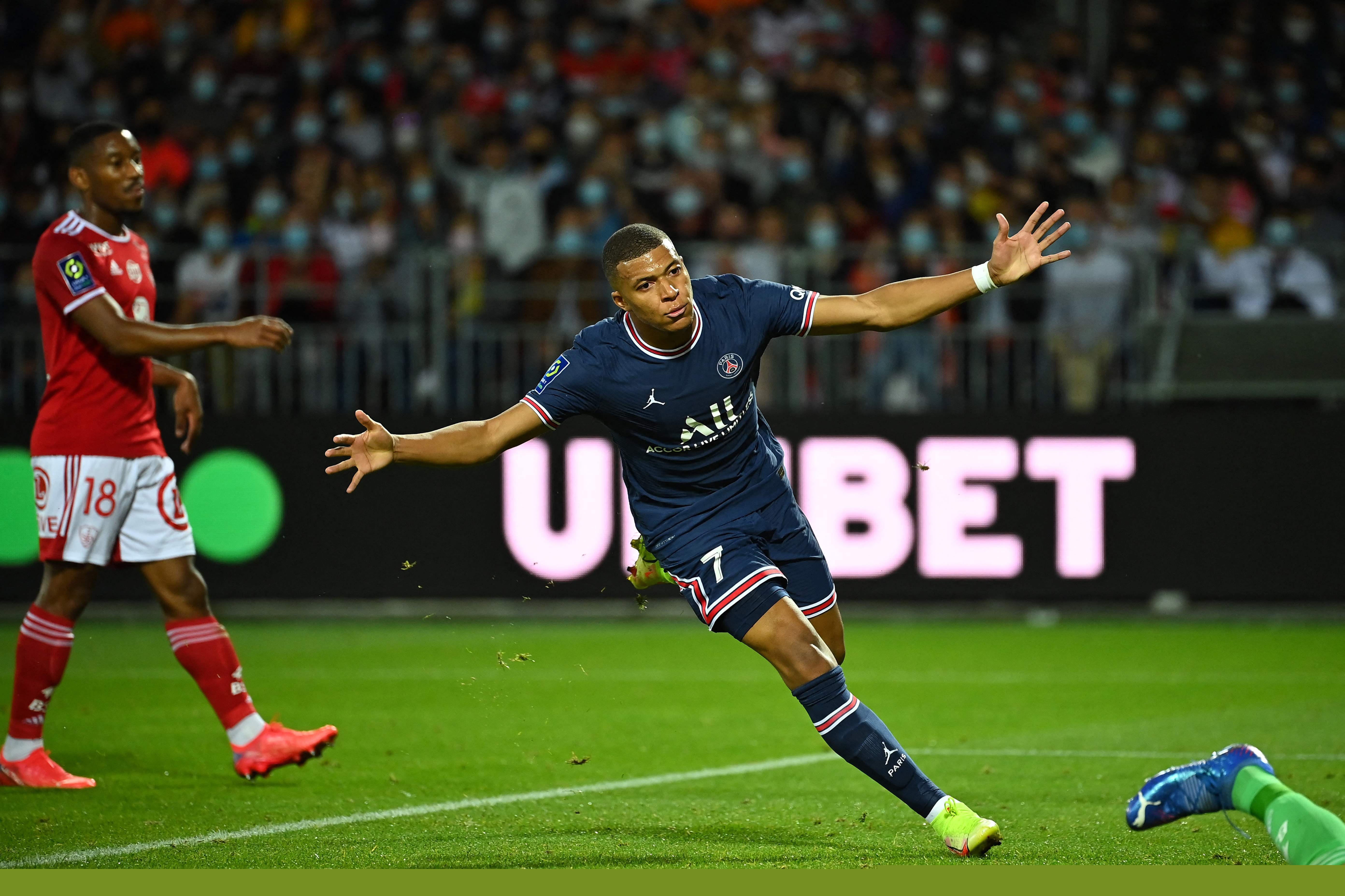 【新闻】全球晶圆代工恐衰退 3%，10 年来首见！